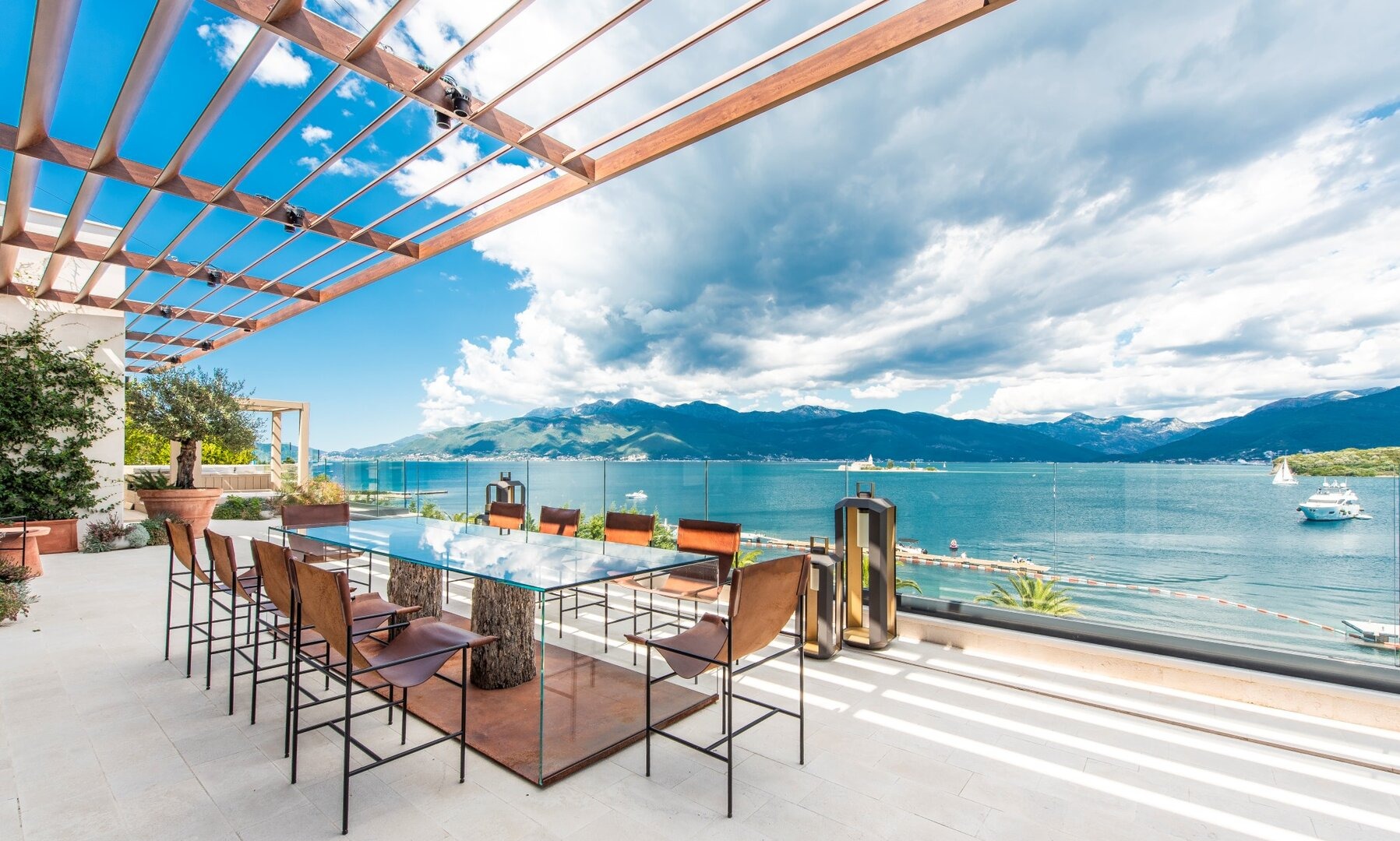 Four-Bedroom Penthouse at Nikki Beach Montenegro, Tivat