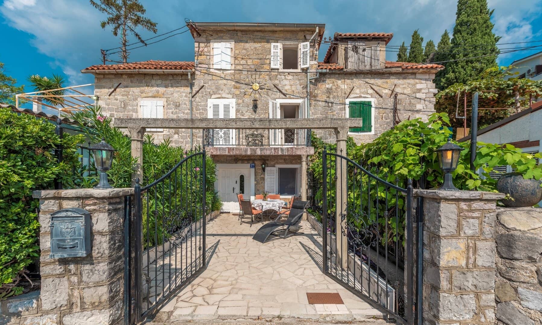 Three-Bedroom Waterfront Stone House in Baošići, Herceg Novi