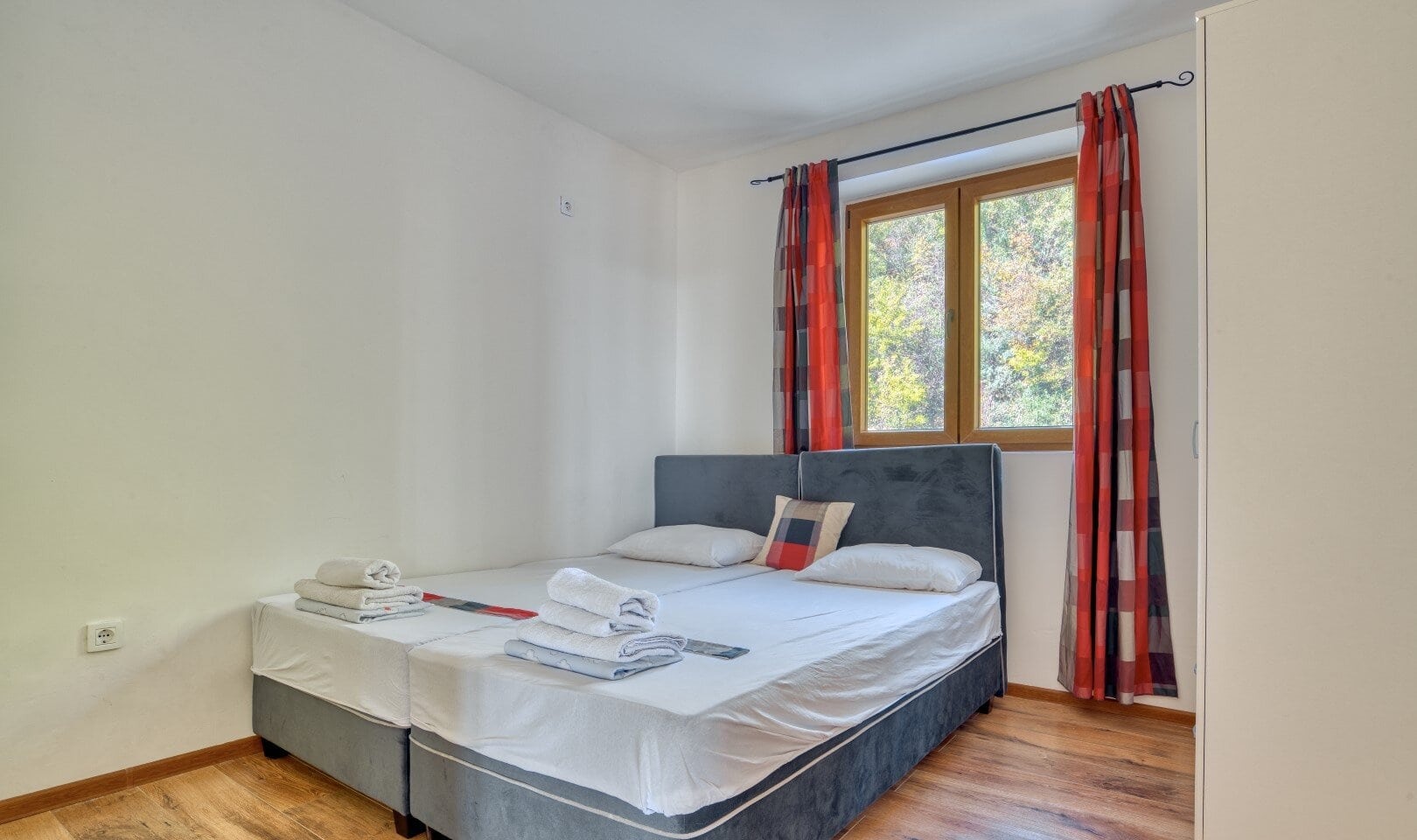 Six-Bedroom Stone Villa with Pool in Petrovac