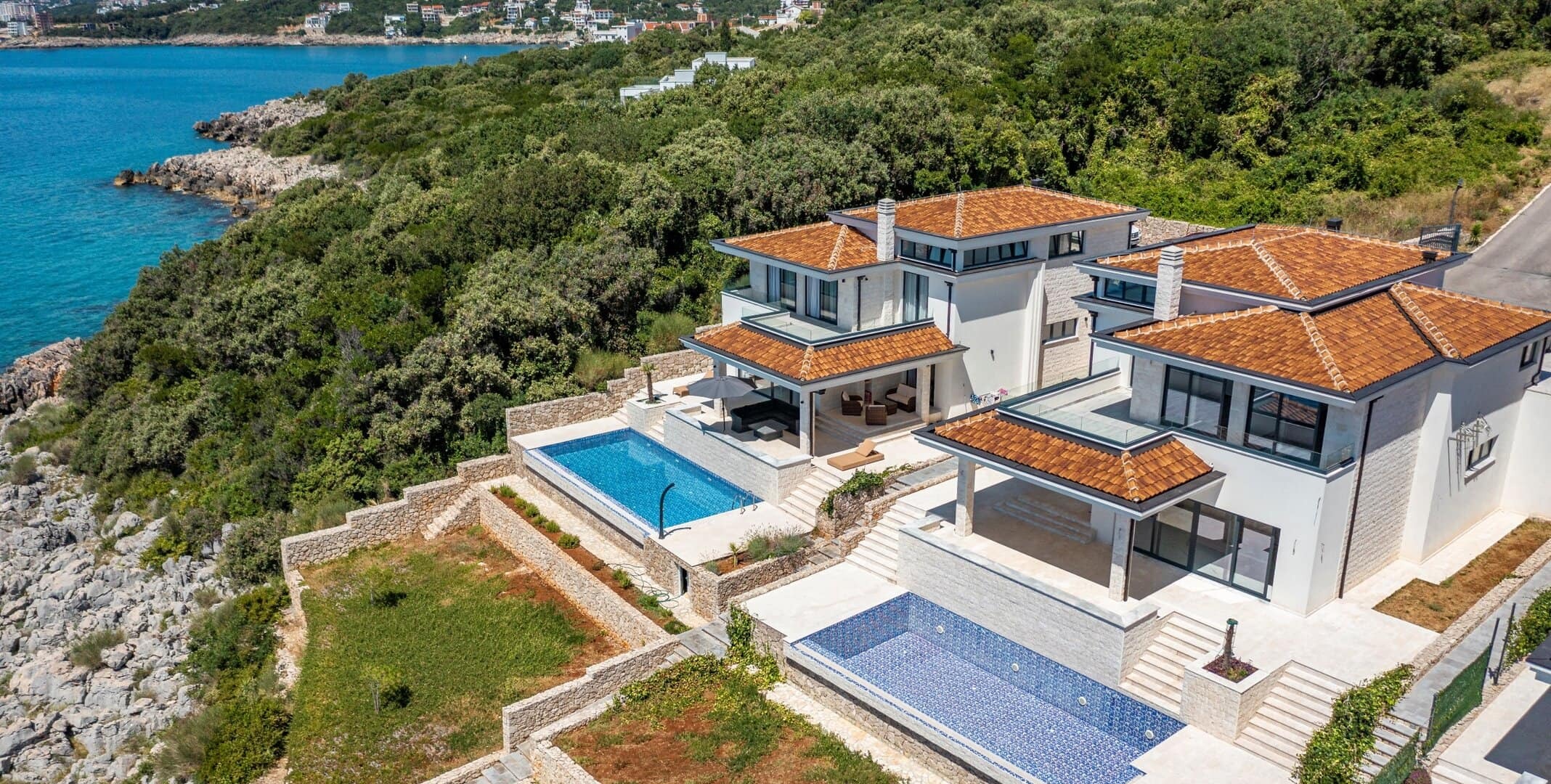 Three-Bedroom Waterfront Villa at Olive Cove, Utjeha