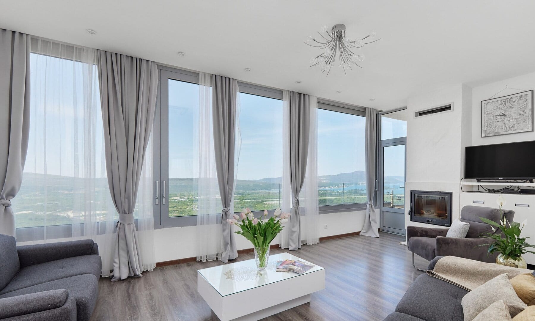 Three-Bedroom Villa with Pool in Kavač, Kotor Bay