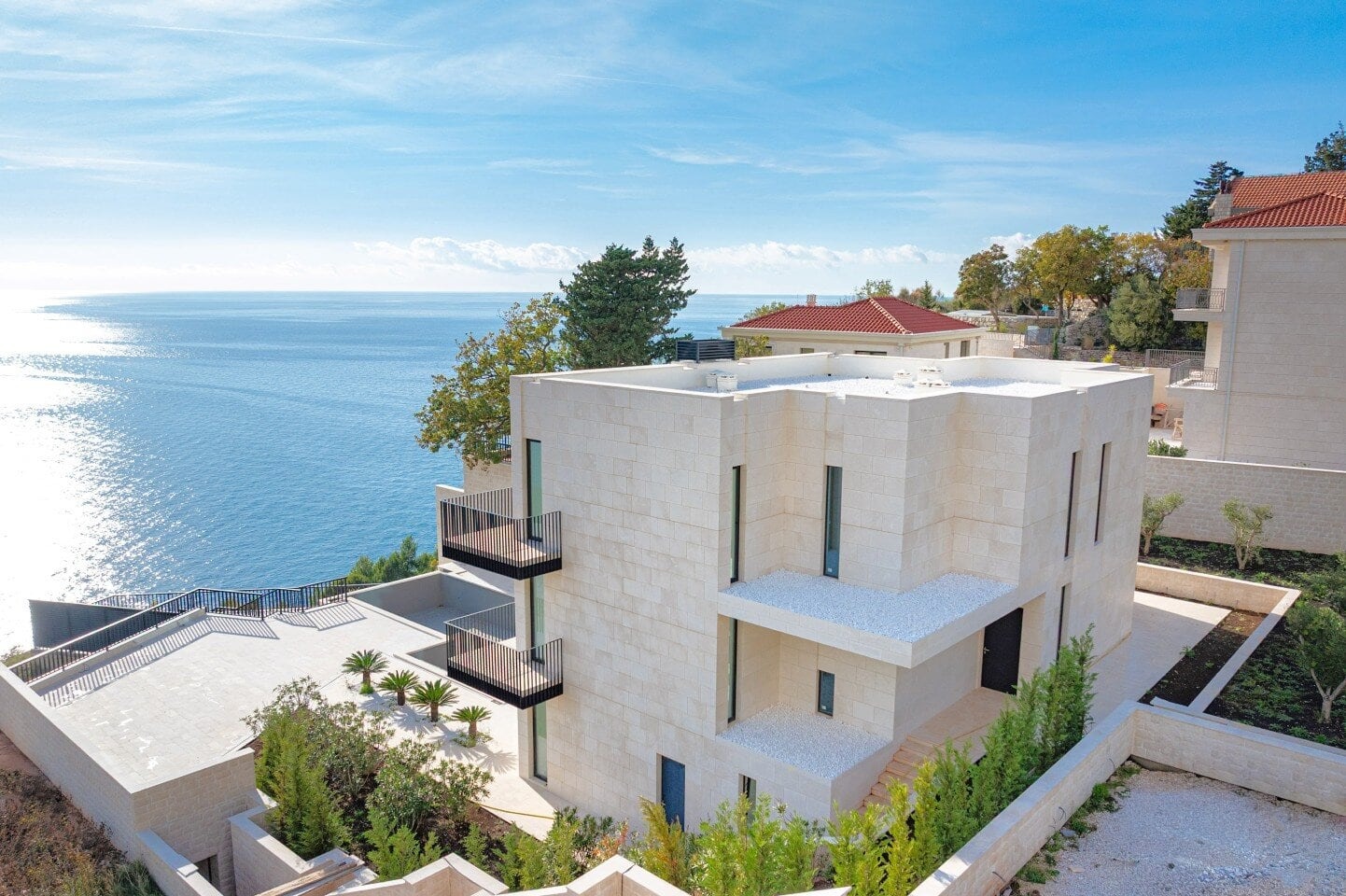 Three-Bedroom Cliffside Villa in Skočidjevojka, Budva Riviera
