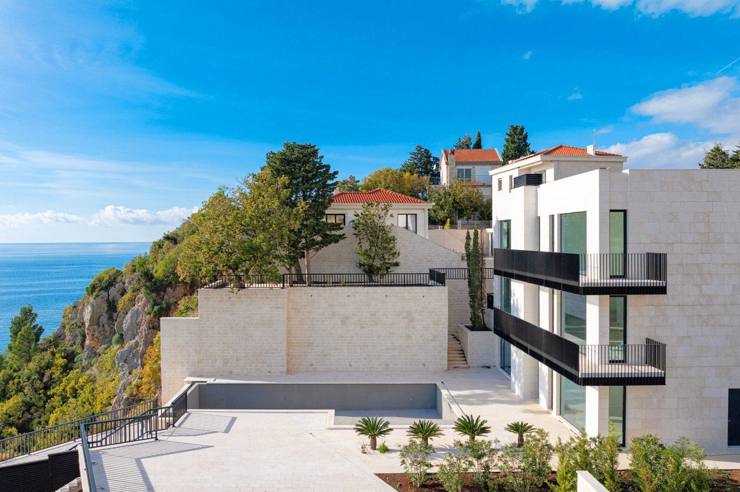 Three-Bedroom Cliffside Villa in Skočidjevojka, Budva Riviera
