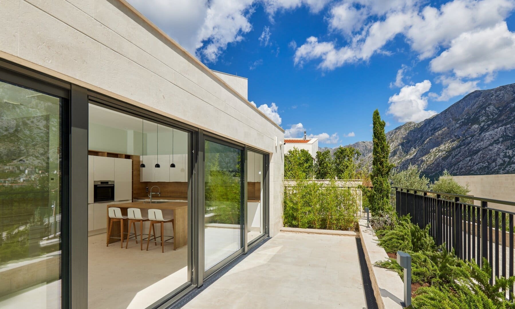 Five-Bedroom Villa Sunnyside in Prčanj, Kotor Bay