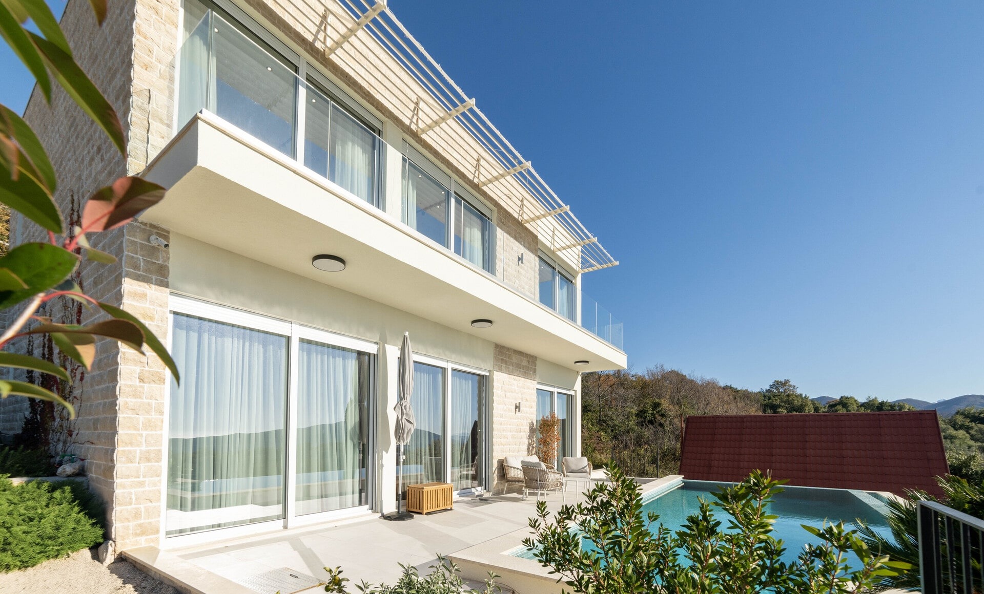 Four-Bedroom Villa with Pool in Podi, Herceg Novi