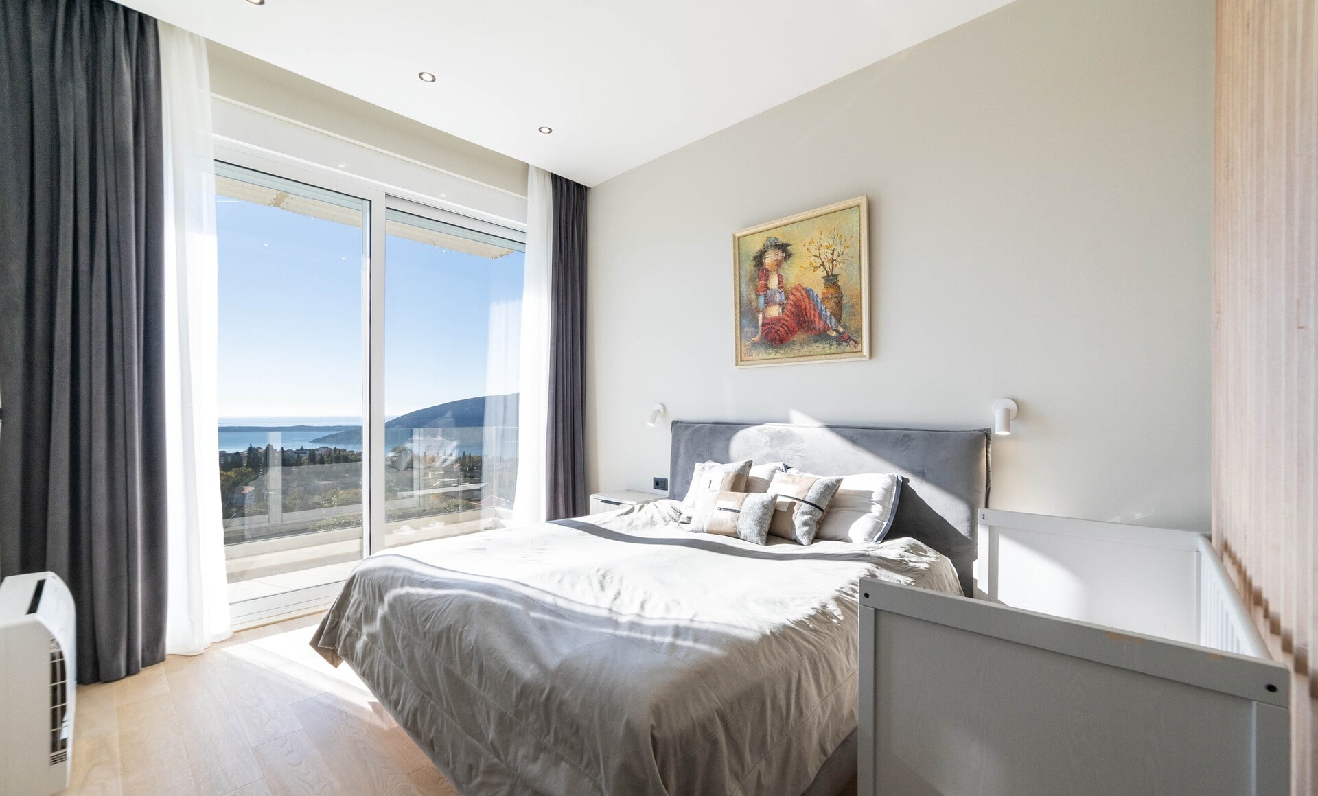 Four-Bedroom Villa with Pool in Podi, Herceg Novi