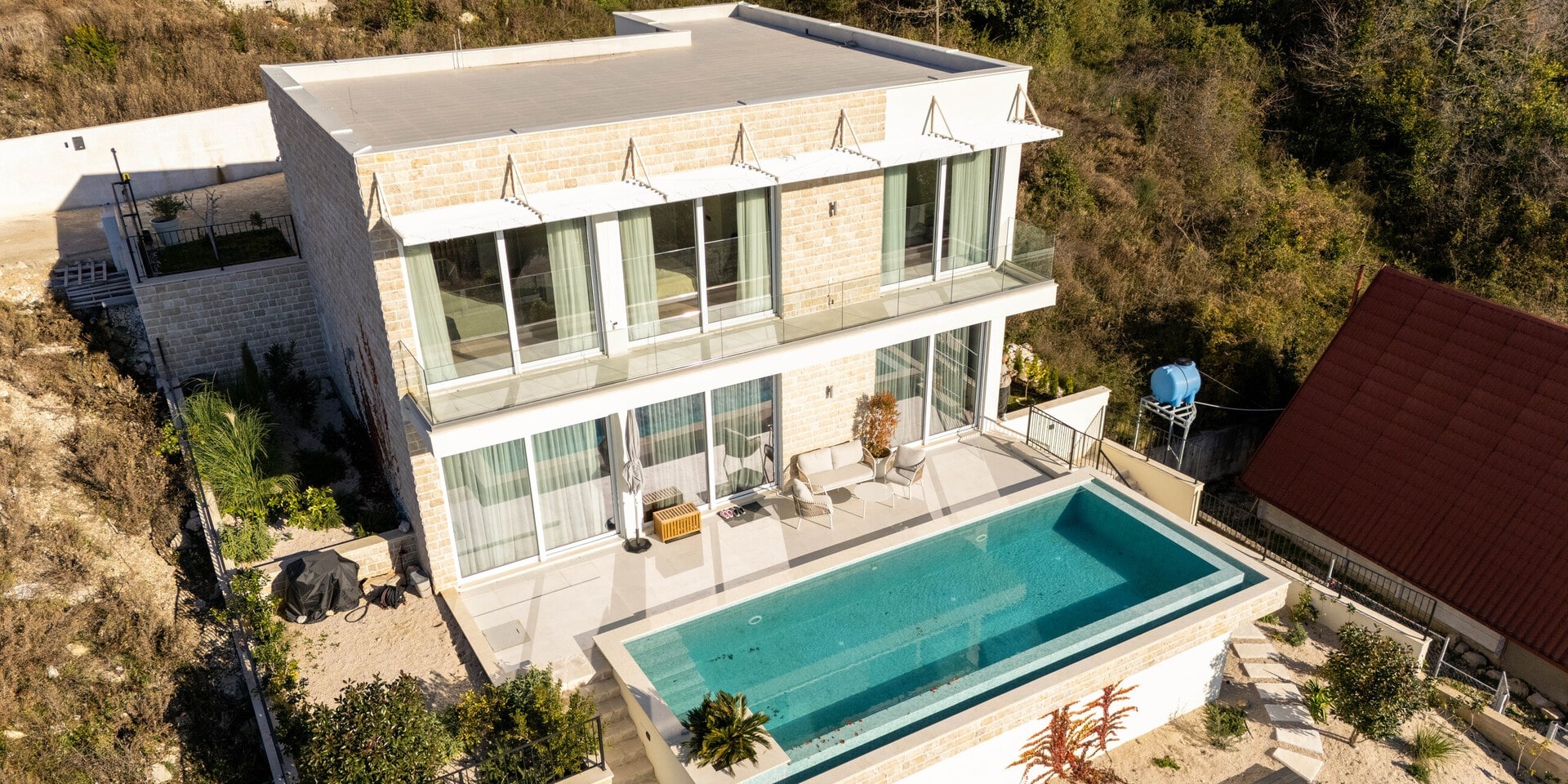 Four-Bedroom Villa with Pool in Podi, Herceg Novi