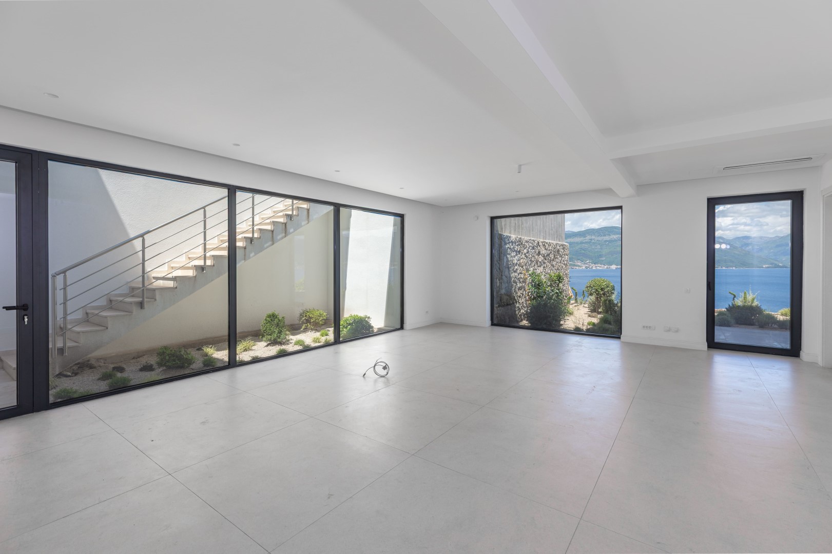 Five-Bedroom Villa with Pool in Krašići, Tivat