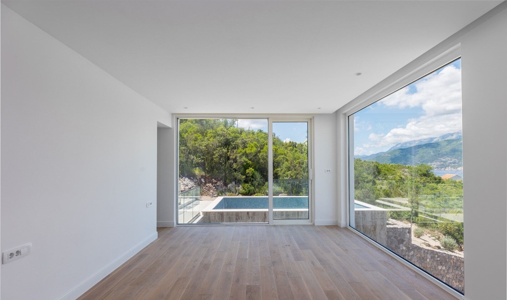 Five-Bedroom Villa with Pool in Krašići, Tivat
