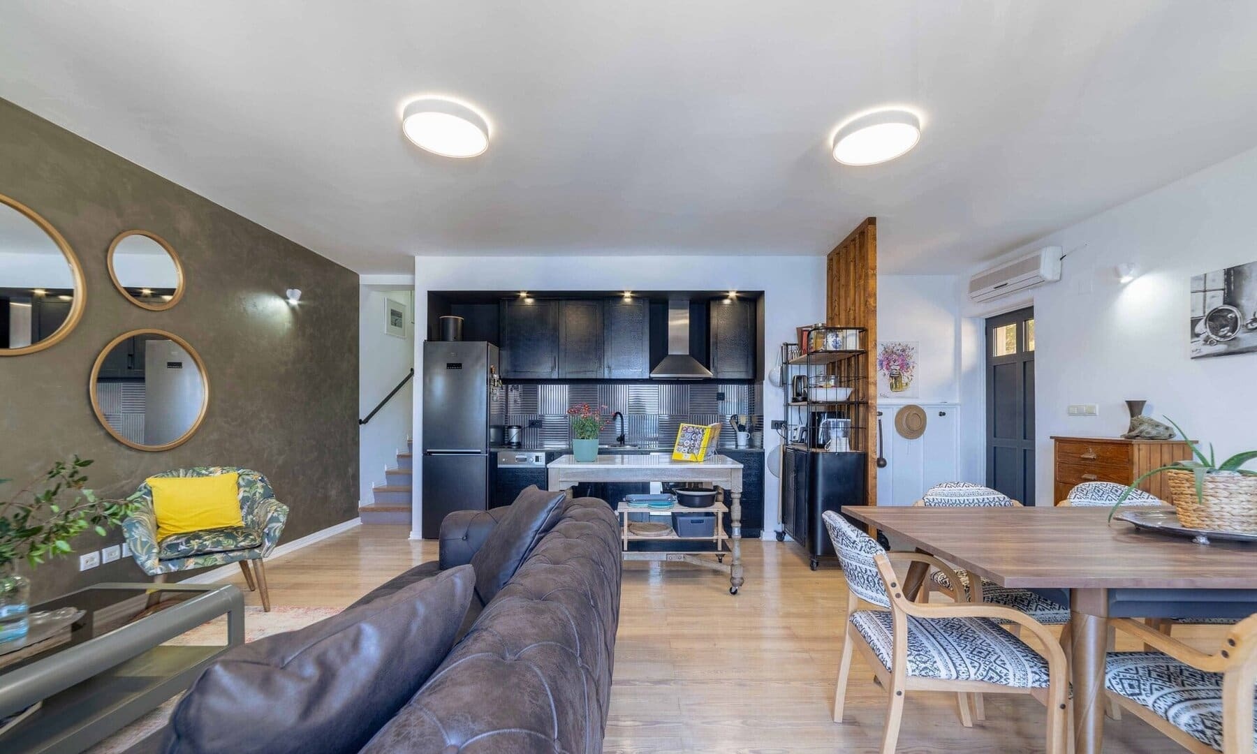 Three-Bedroom Waterfront Duplex in Krašići, Tivat