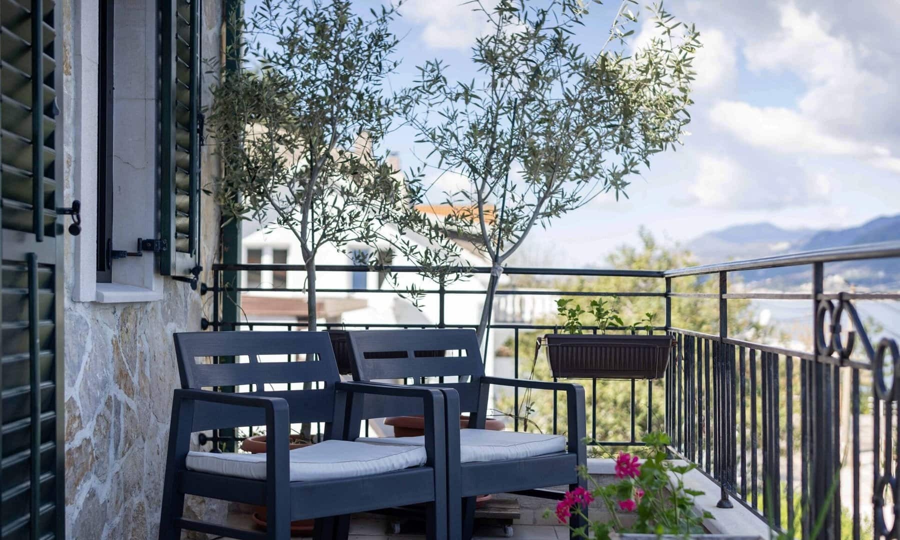 Three-Bedroom Waterfront Duplex in Krašići, Tivat
