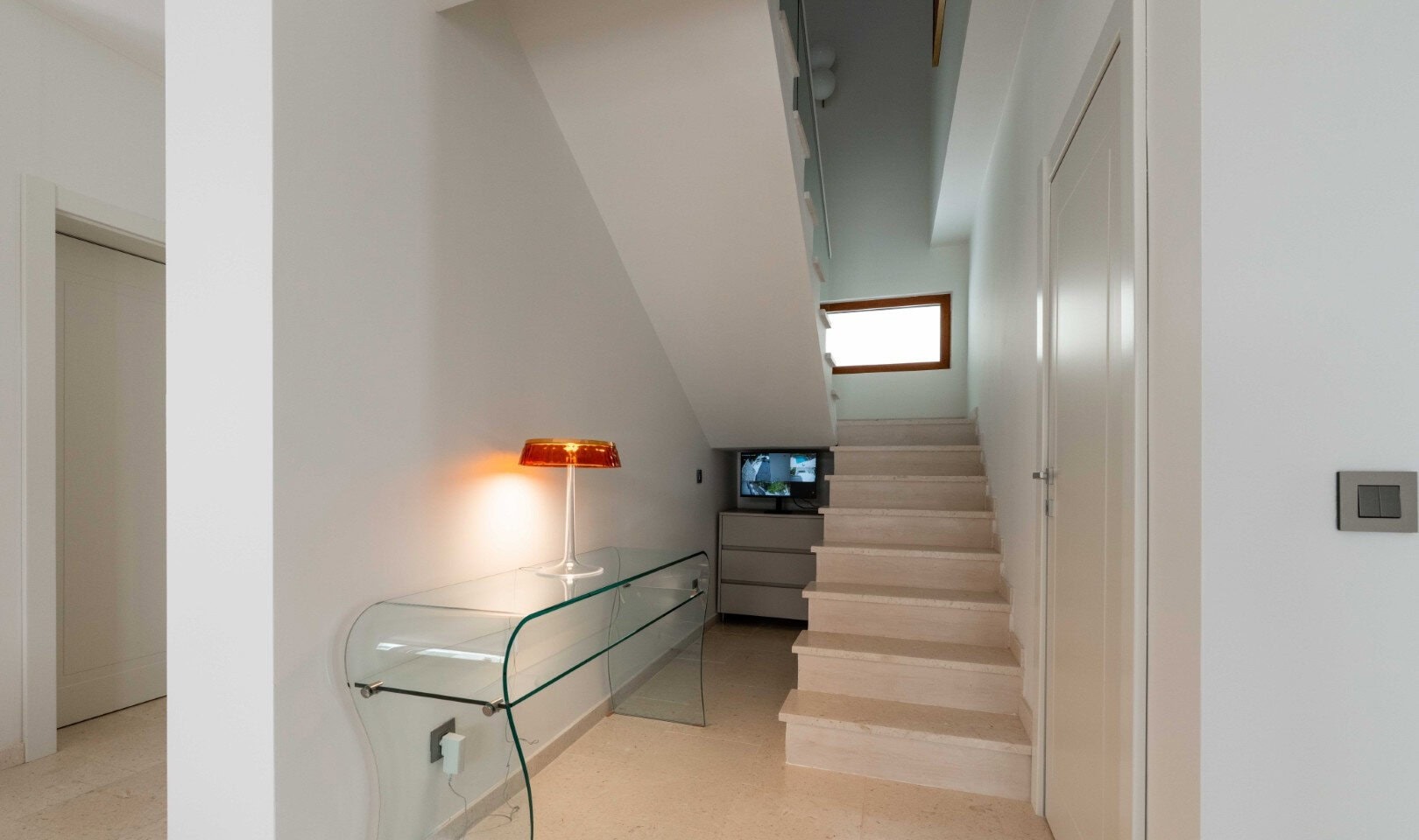Four-Bedroom Villa with Pool in Rijeka Reževići, Budva Riviera