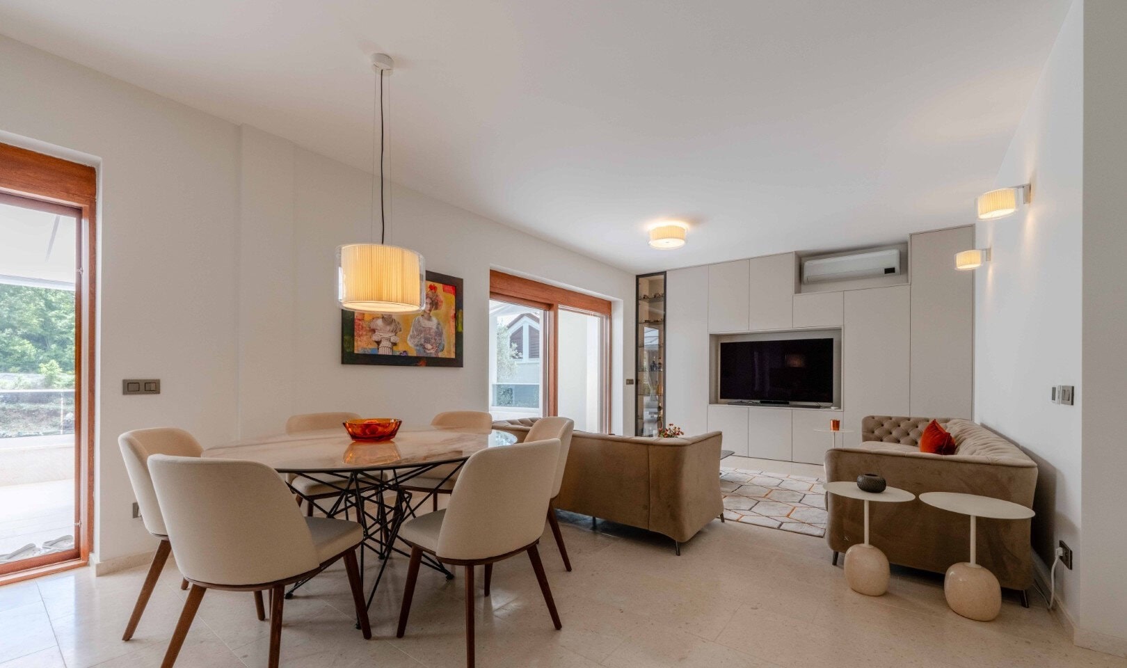 Four-Bedroom Villa with Pool in Rijeka Reževići, Budva Riviera