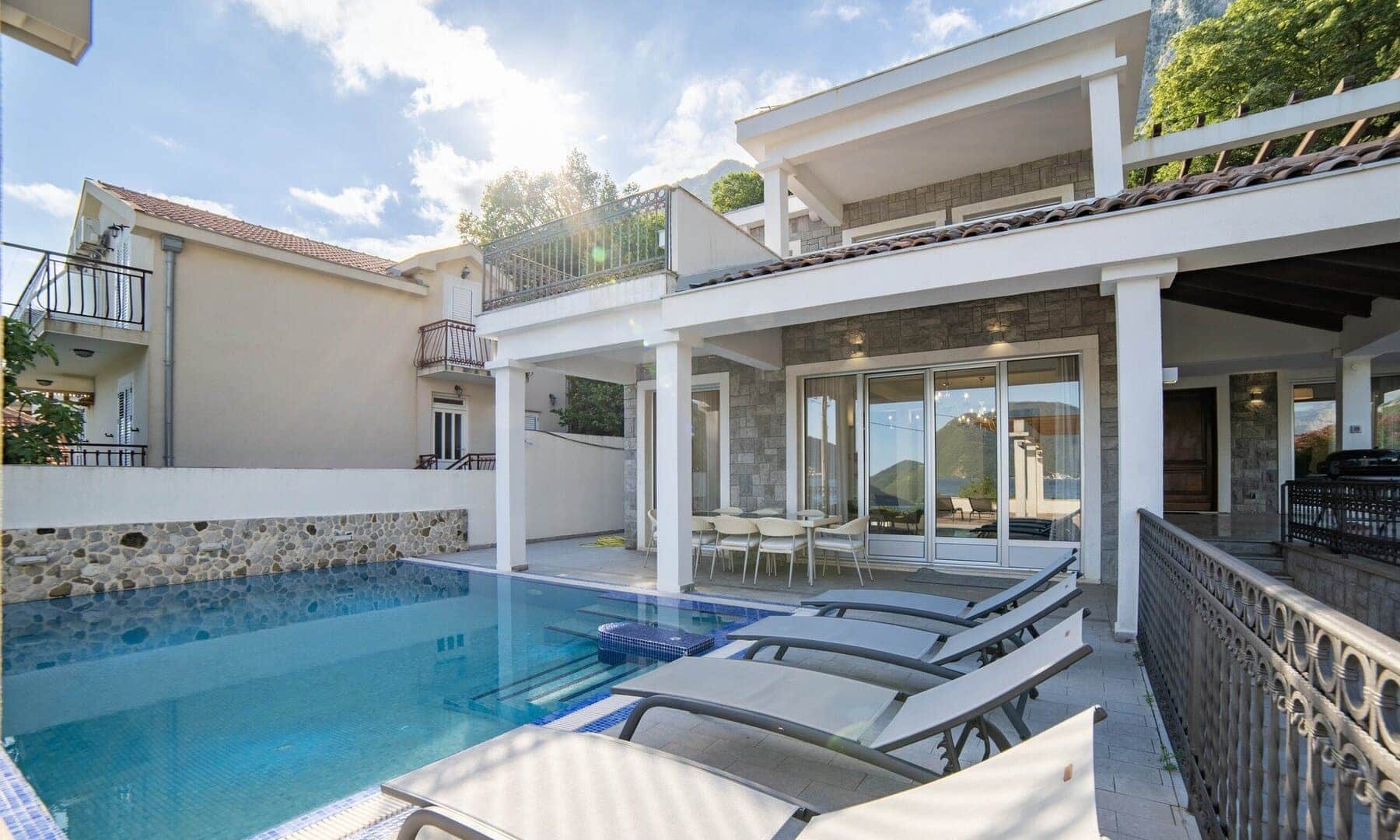 Four-Bedroom Waterfront Villa in Strp, Kotor Bay