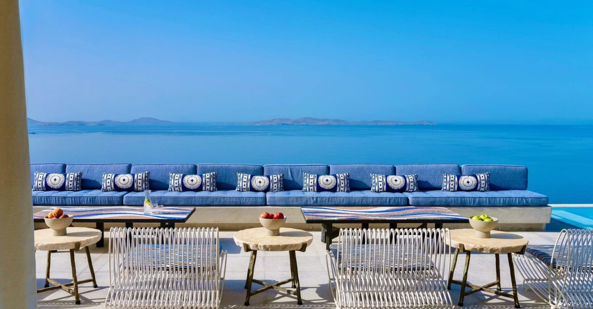 Six-Bedroom Villa Mykonos with Infinity Pool in Montenegro