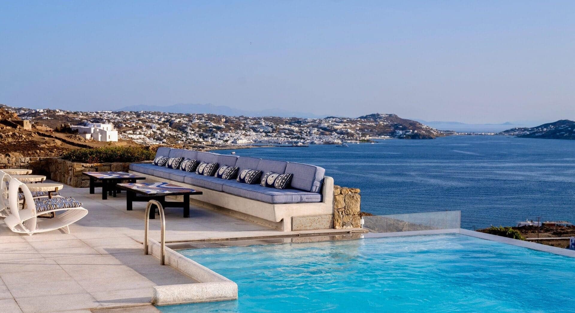 Six-Bedroom Villa Mykonos with Infinity Pool in Montenegro