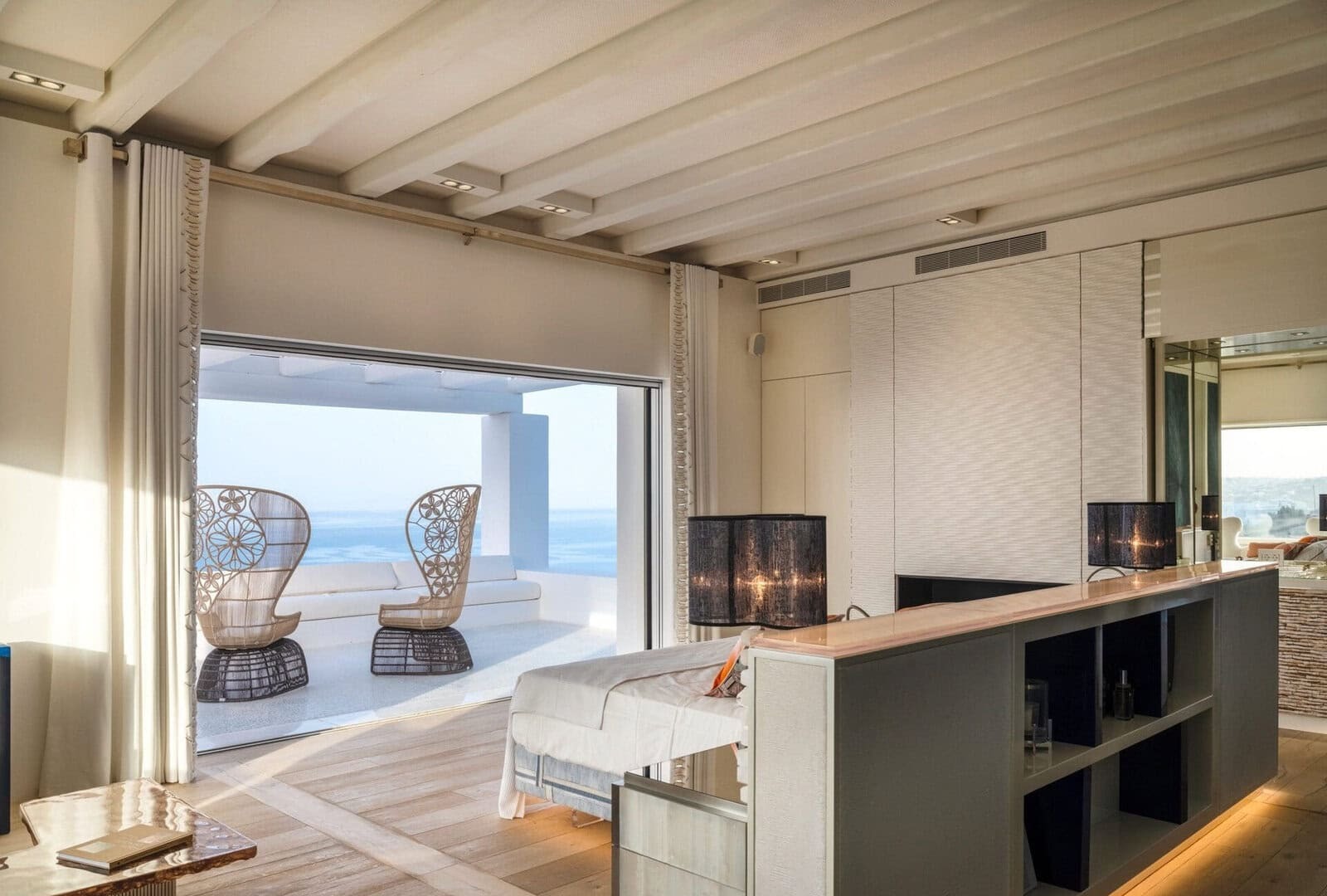 Six-Bedroom Villa Mykonos with Infinity Pool in Montenegro