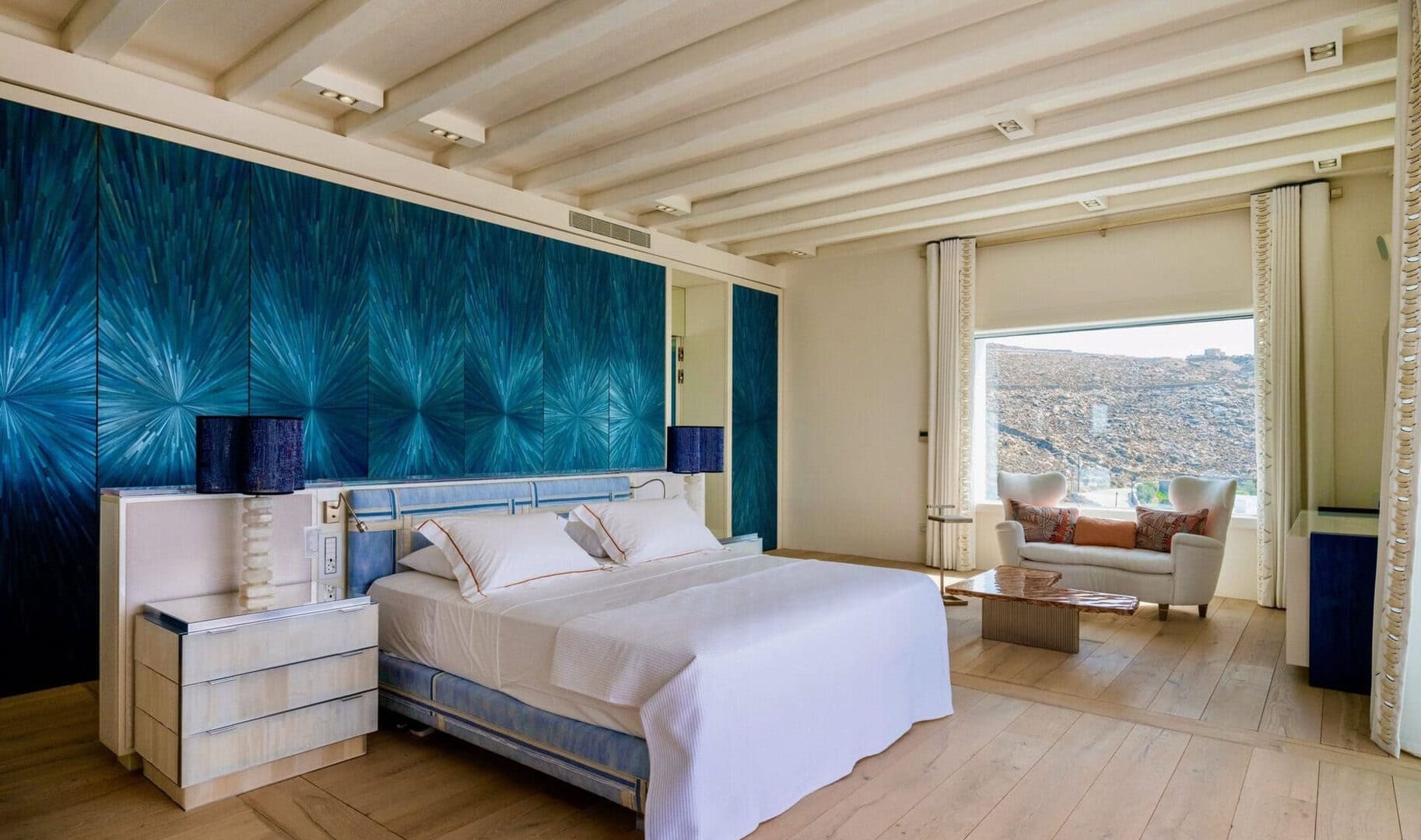 Six-Bedroom Villa Mykonos with Infinity Pool in Montenegro