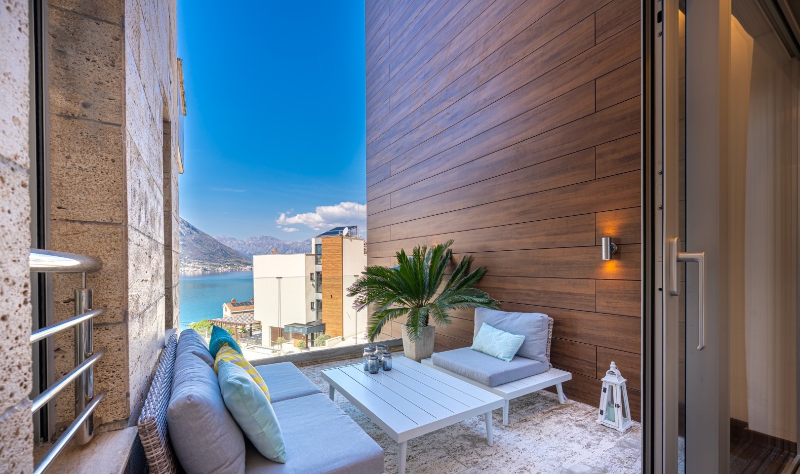 Two-Bedroom Furnished Apartment in Dobrota, Kotor