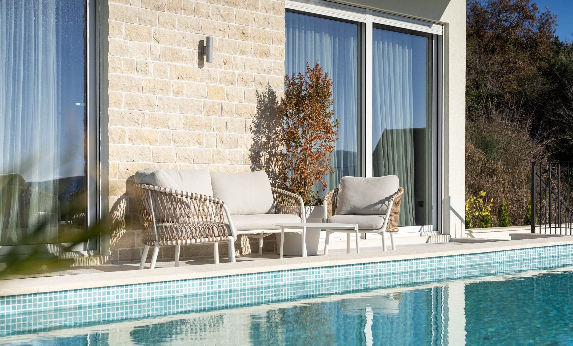 Four-Bedroom Villa with Pool in Podi, Herceg Novi