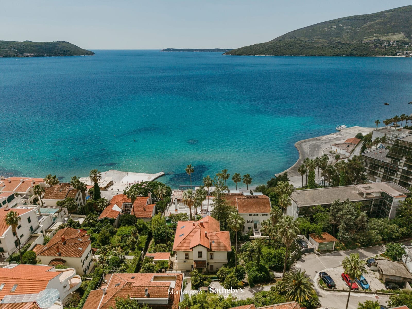 Four-Bedroom Heritage Villa in Savina, Herceg Novi