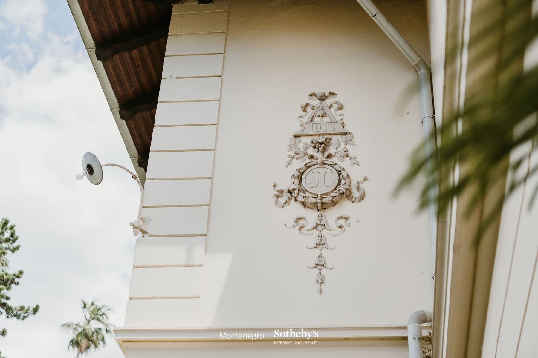 Four-Bedroom Heritage Villa in Savina, Herceg Novi