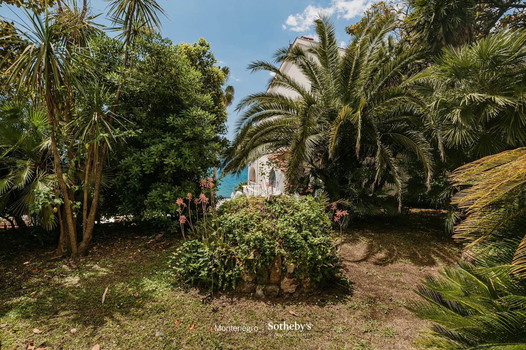 Four-Bedroom Heritage Villa in Savina, Herceg Novi