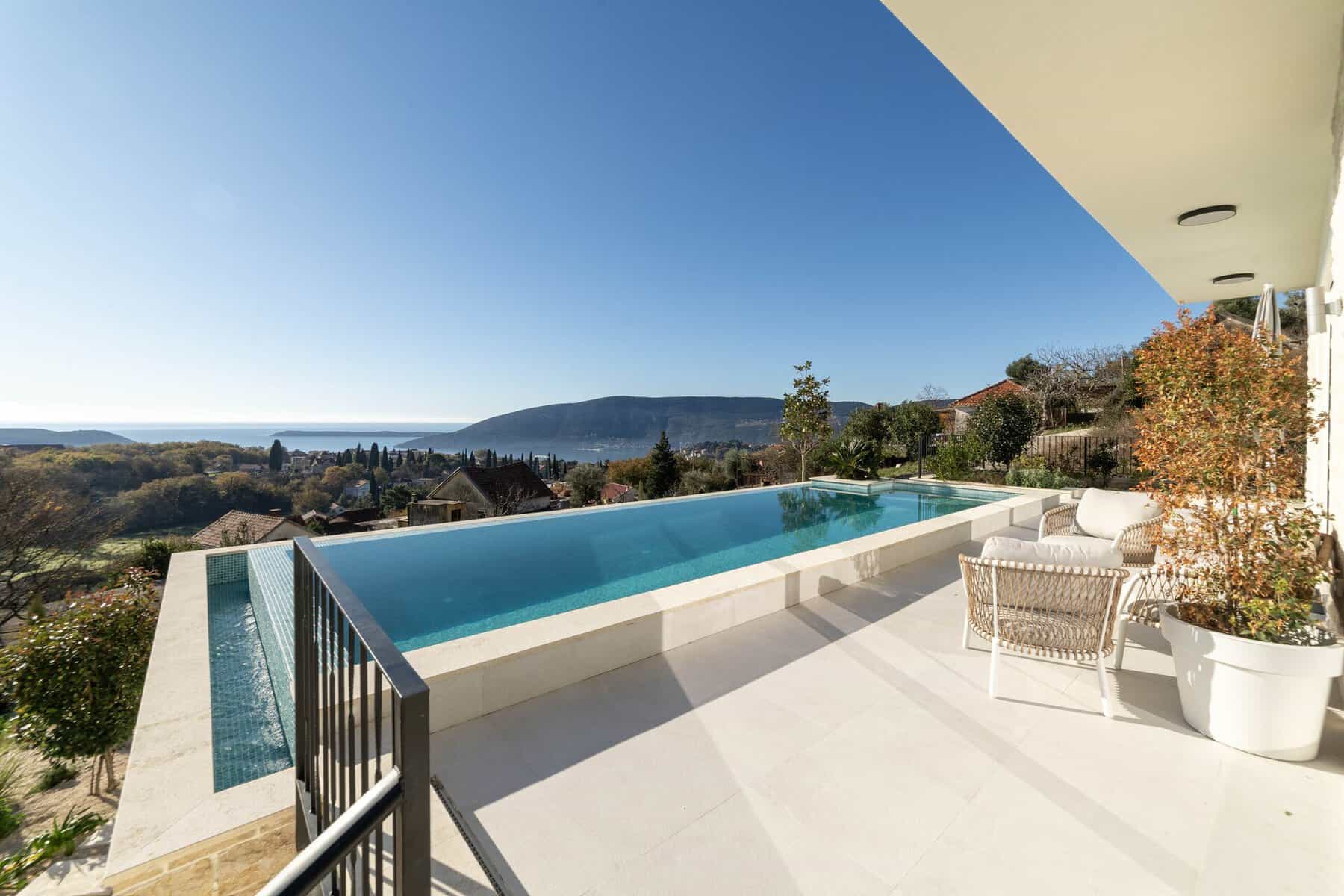 Four-Bedroom Villa in Podi, Herceg Novi