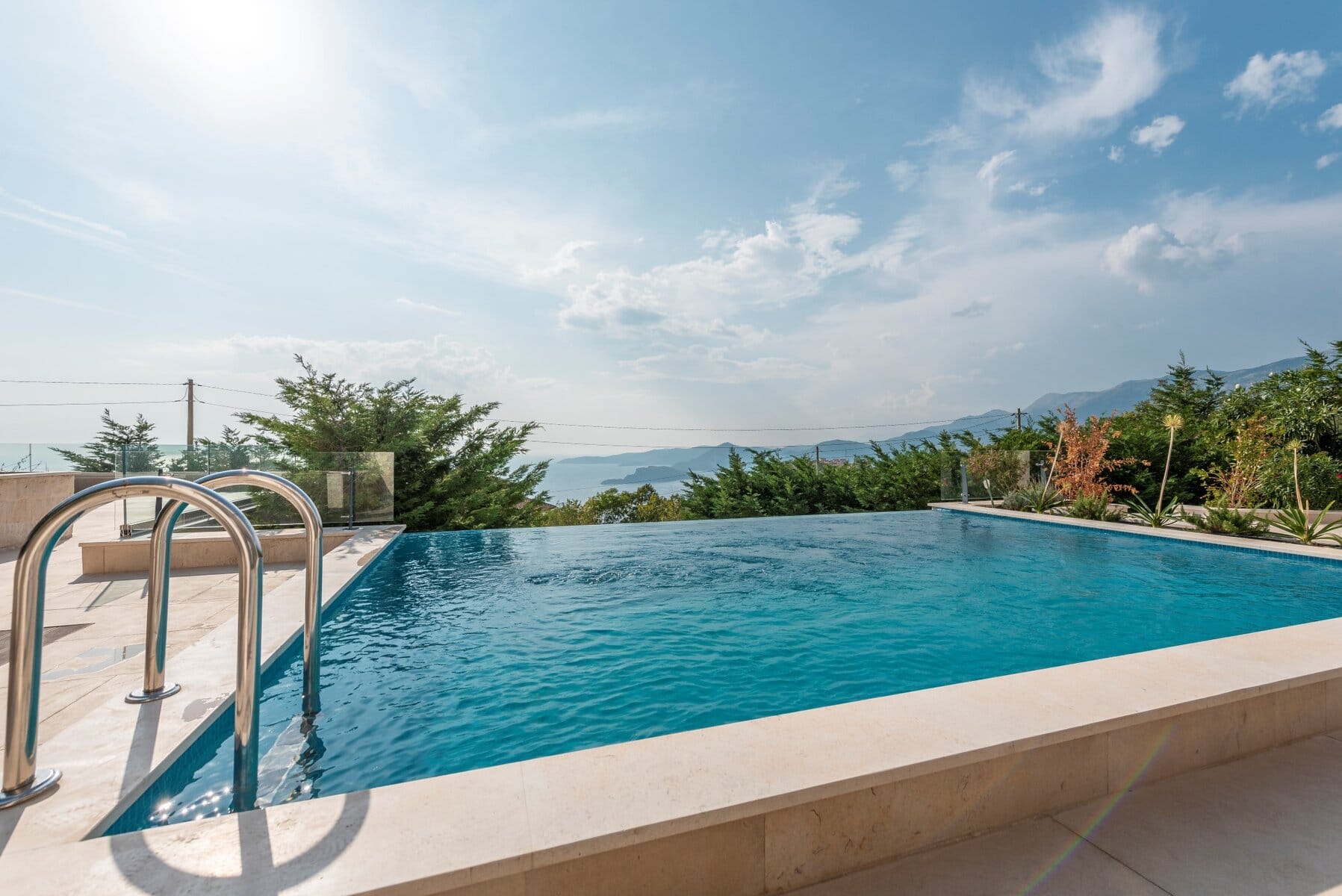 Three-Bedroom Villa in Tudorovići, Budva Riviera