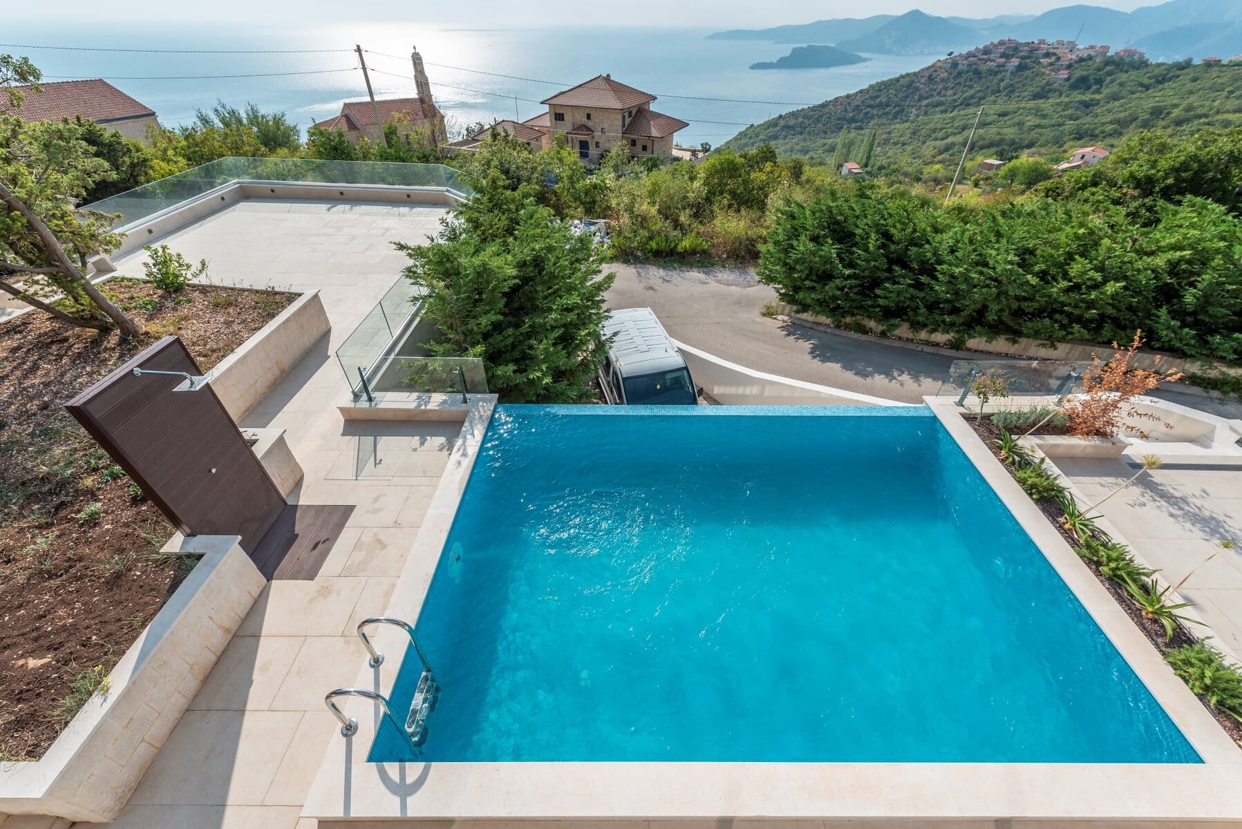 Three-Bedroom Villa in Tudorovići, Budva Riviera