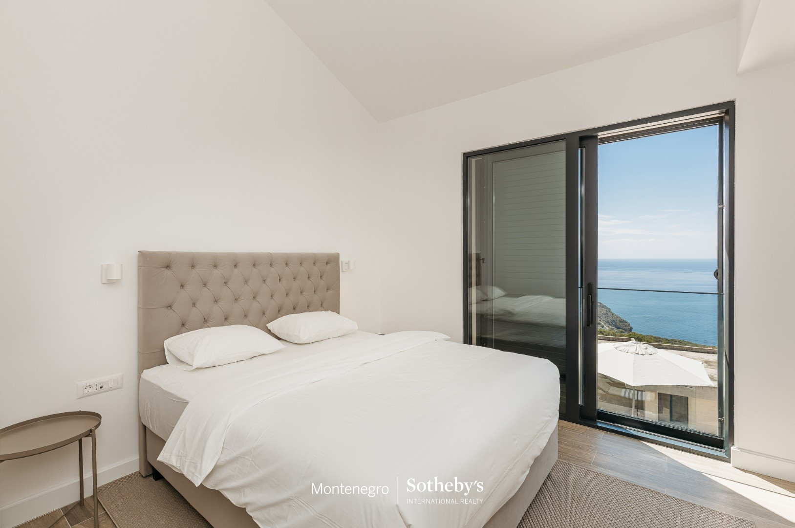 Five-Bedroom Villa in Blizikuće, Budva Riviera
