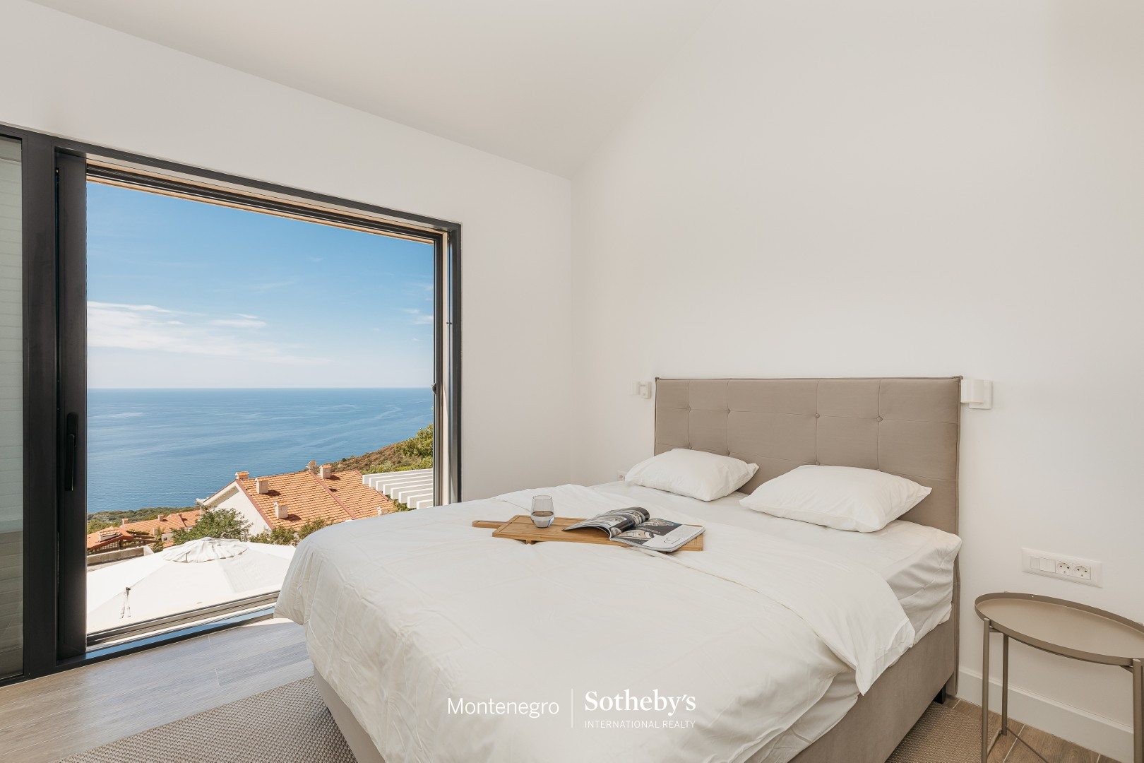 Five-Bedroom Villa in Blizikuće, Budva Riviera