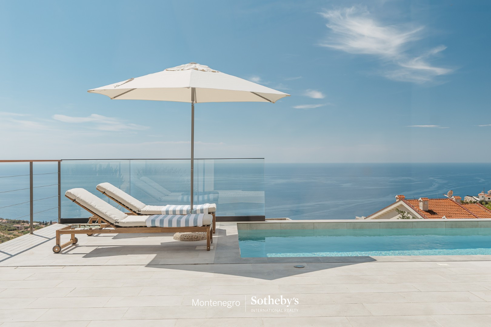 Five-Bedroom Villa in Blizikuće, Budva Riviera