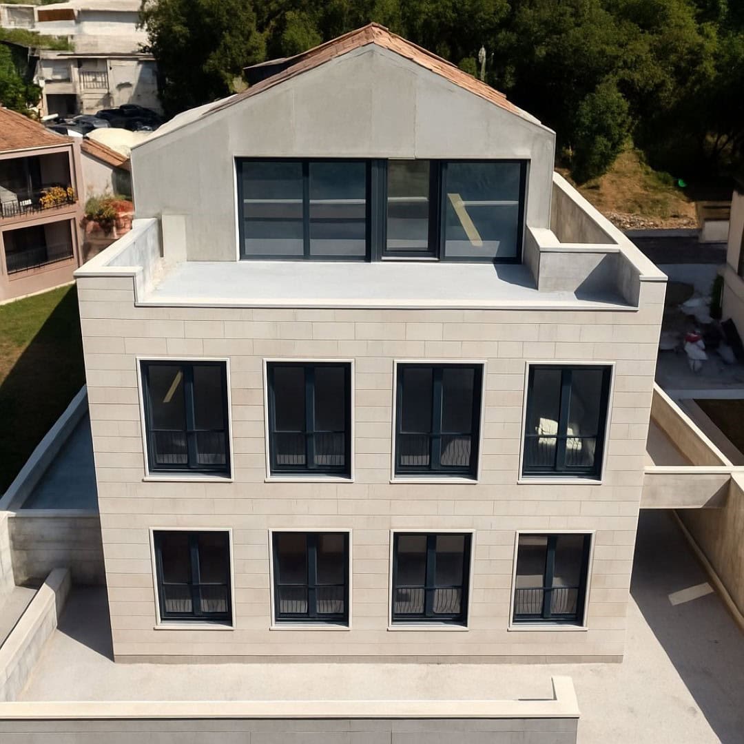 Two-Bedroom Apartment in Dobrota, Kotor