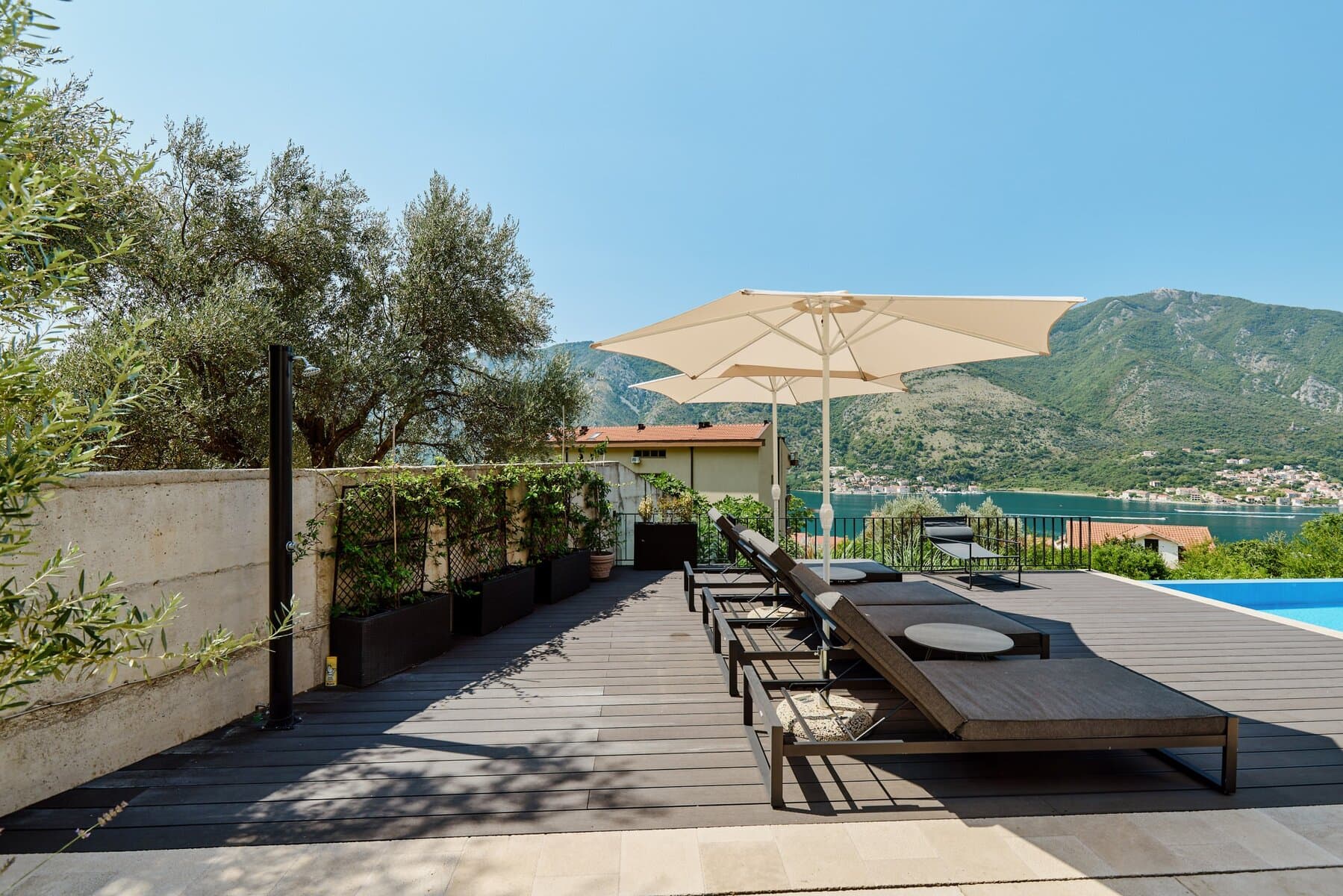 Five-Bedroom Villa in Dobrota, Kotor Bay