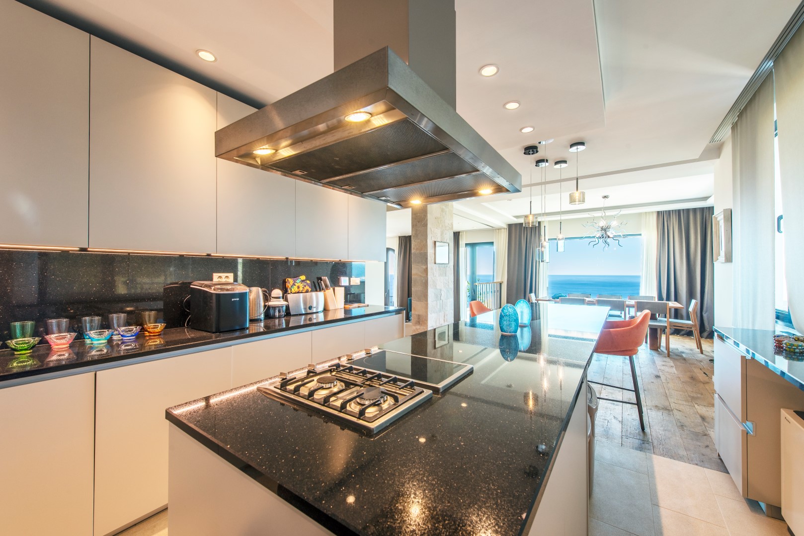 Six-Bedroom Villa in Blizikuće, Budva Riviera