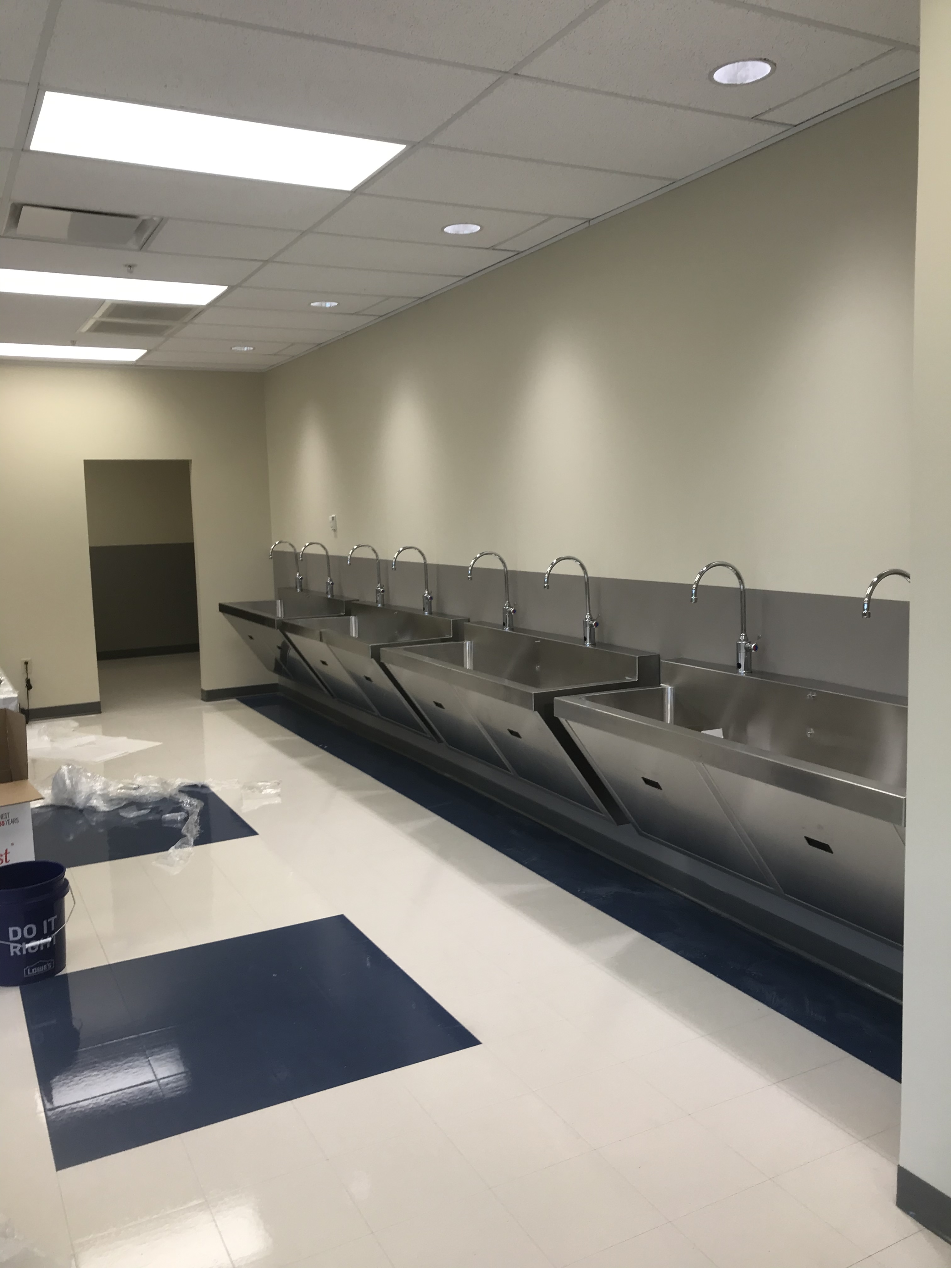 Commercial grade sinks