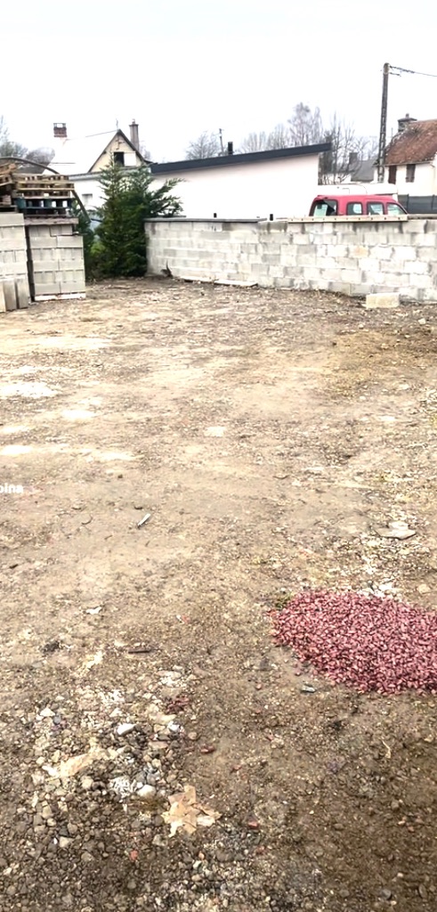 Avant : Mise en place de graviers décoratifs - Bagnoles-de-l'Orne