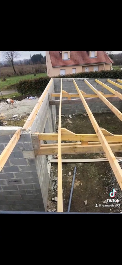 Avant : Rénovation de toiture en bac acier - Valdallière