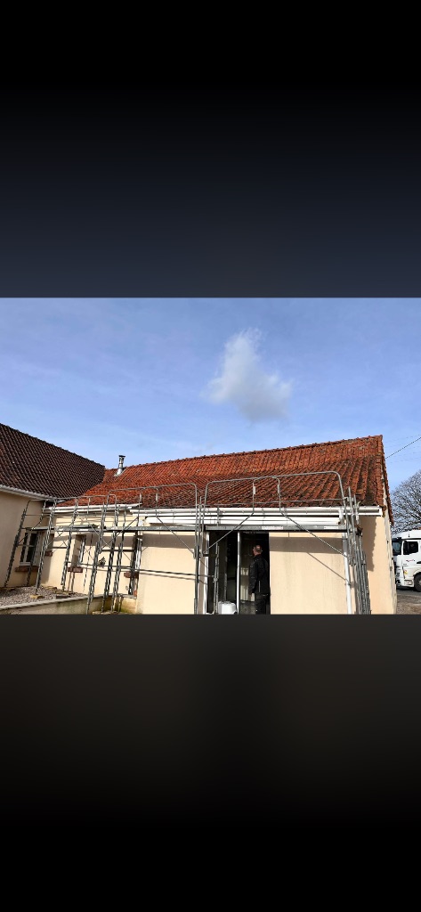 Avant : Rénovation de toiture - Bagnoles-de-l'Orne