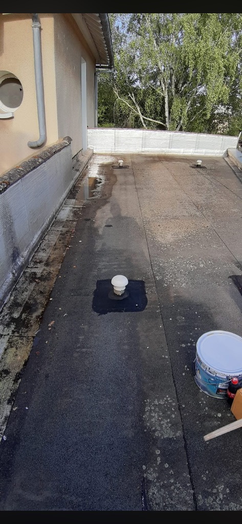 Avant : Étanchéité toiture terrasse - Athis-Val de Rouvre