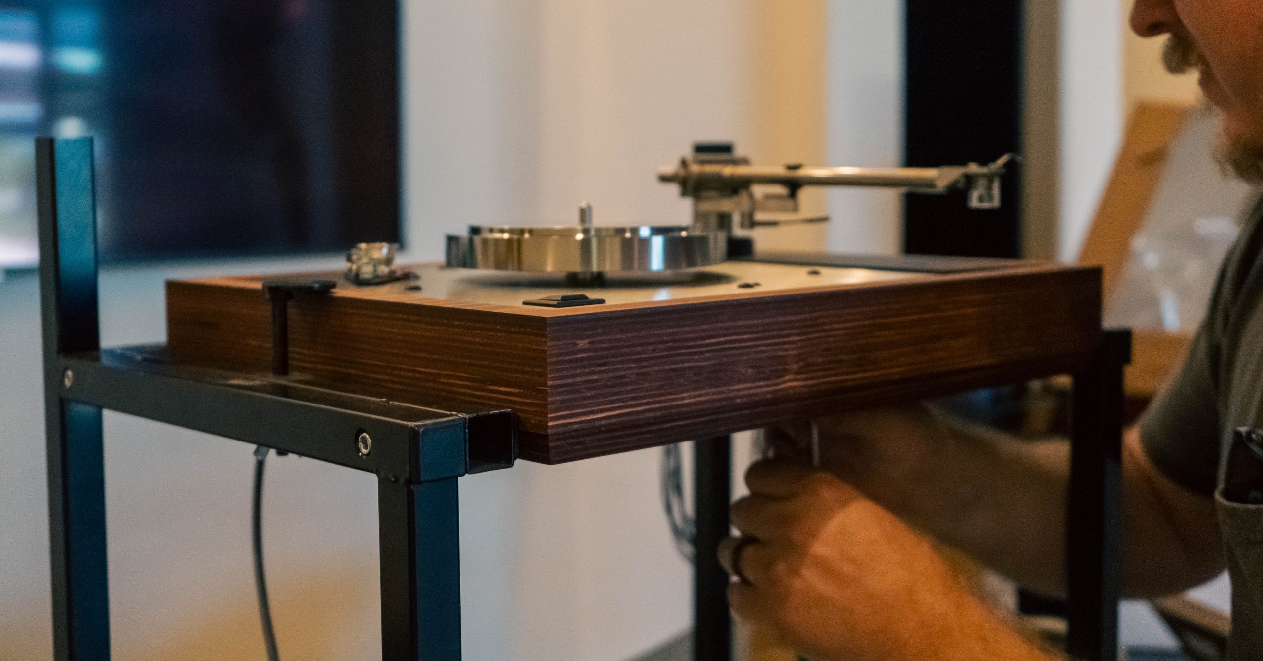 Assembling the New Linn Sondek LP12 with Keel SE and Klimax Radikal