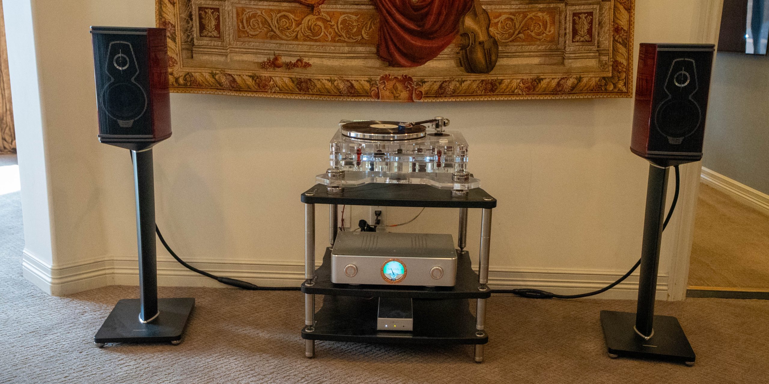 Dan D'Agostino Pendulum integrated amplifier driving Sonus faber Guarneri loudspeakers at LMC