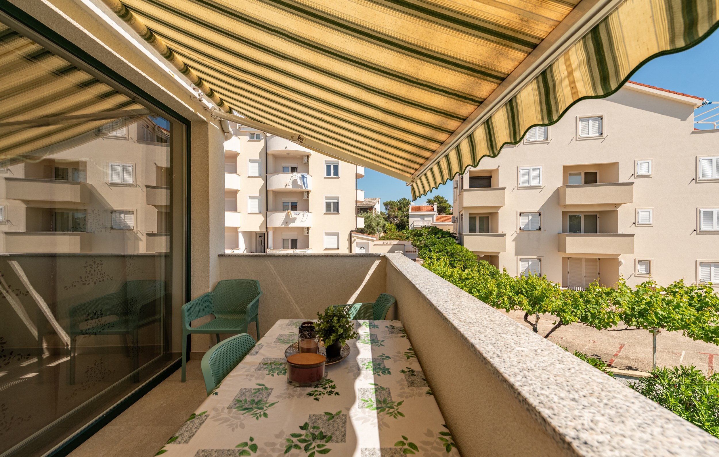 Terrace looking toward the beach and open sea, Apartment Yellow