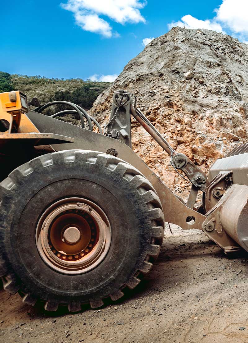 Wheel loader tire built to carry heavy loads