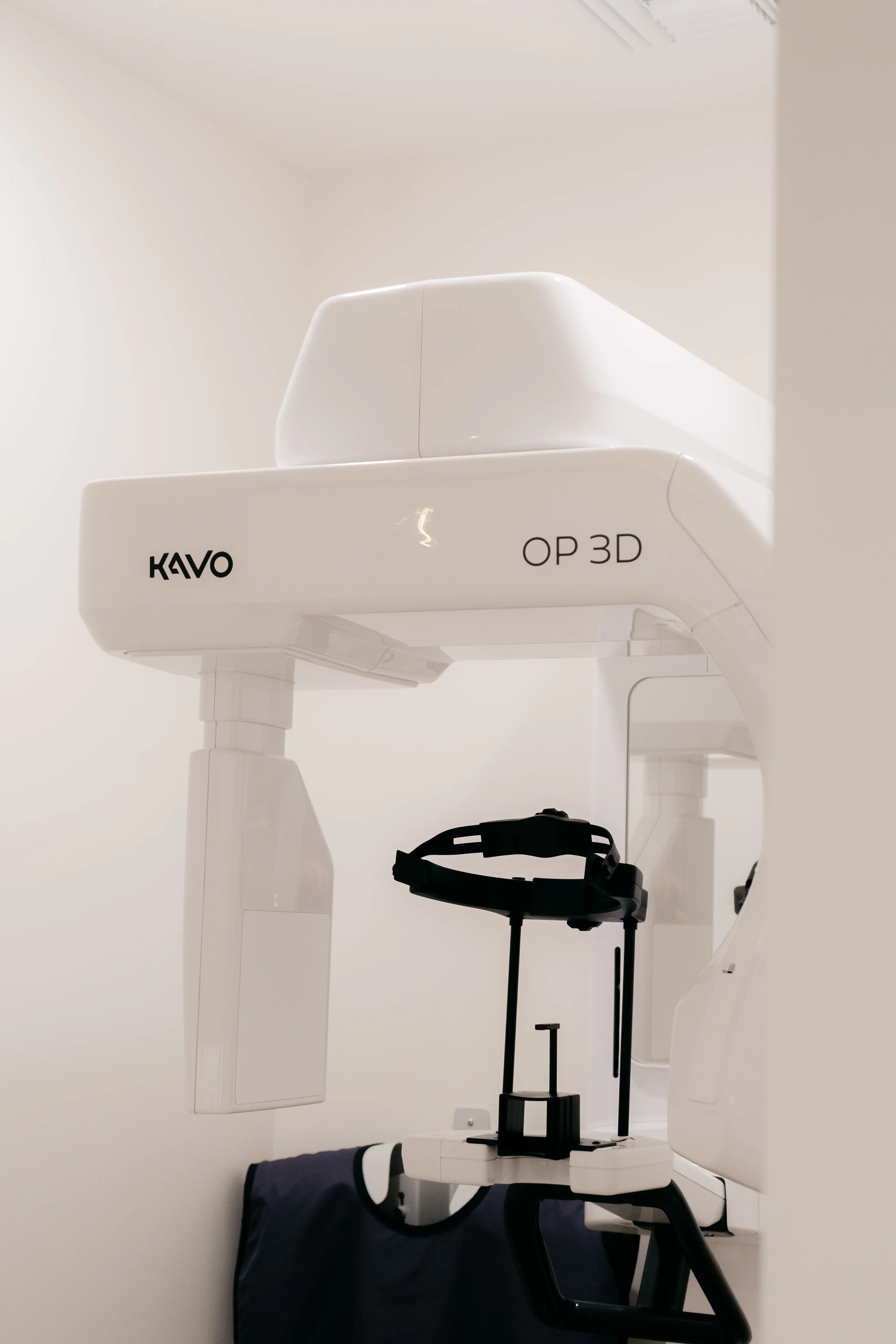 Patient consultation with 3D dental imaging at Springs Dental