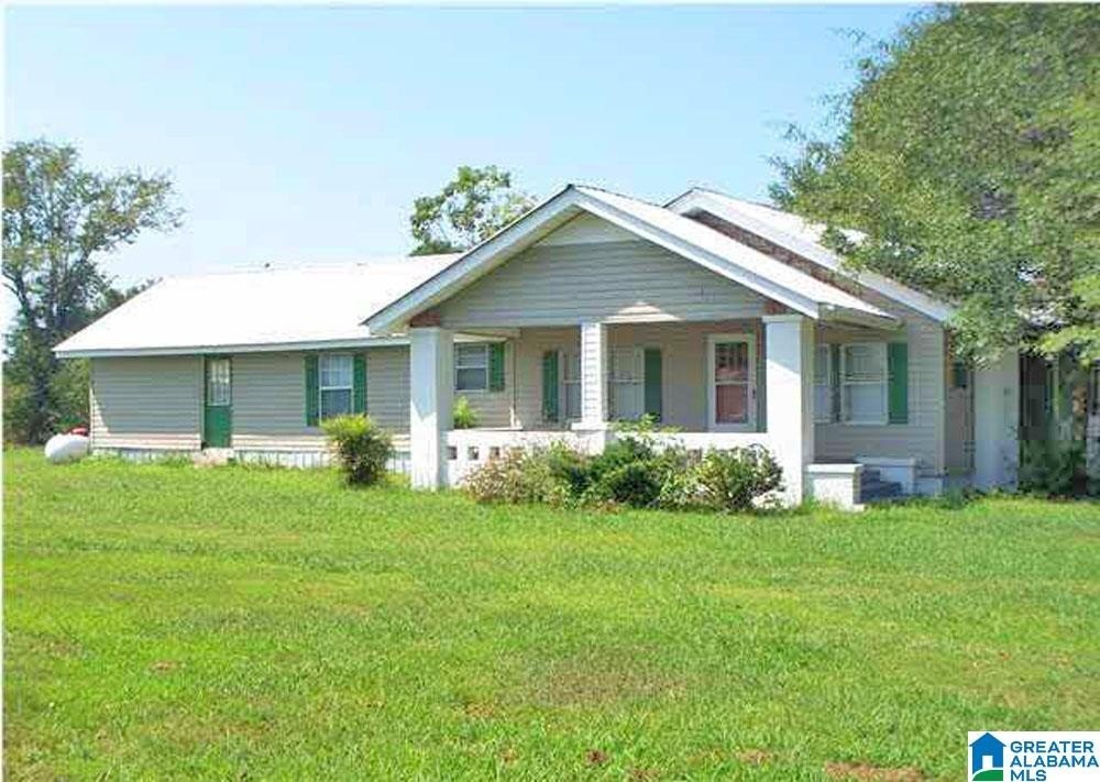 1936 Alabama Farmhouse. Tongue-and-Groove Walls. $29,900.