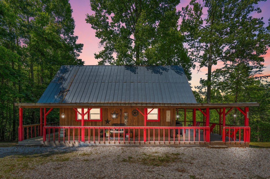 Fully Furnished Cabin. 3 Miles to Cave Run Lake. $135K.