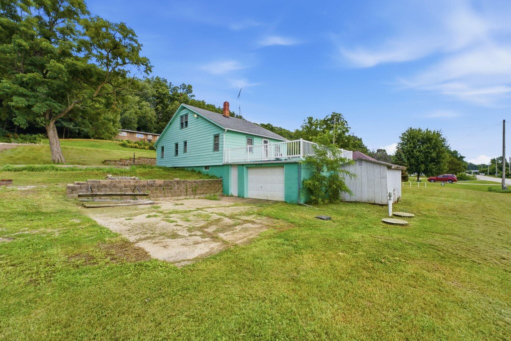 Mississippi River Views. 1920 Character Home. $141K.