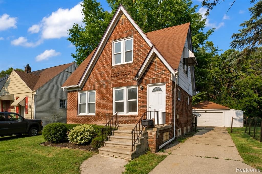 1931 Detroit. Double Lot. French Doors. $150,000.